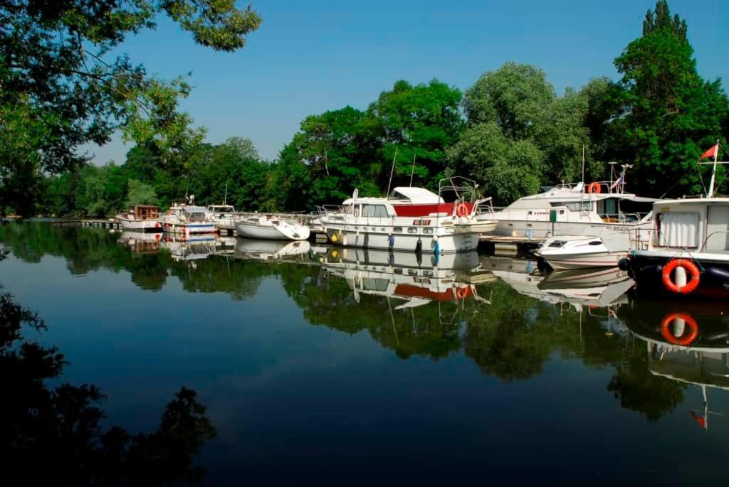 Le Clos Des Feugrais Saint-Aubin-les-Elbeuf Экстерьер фото